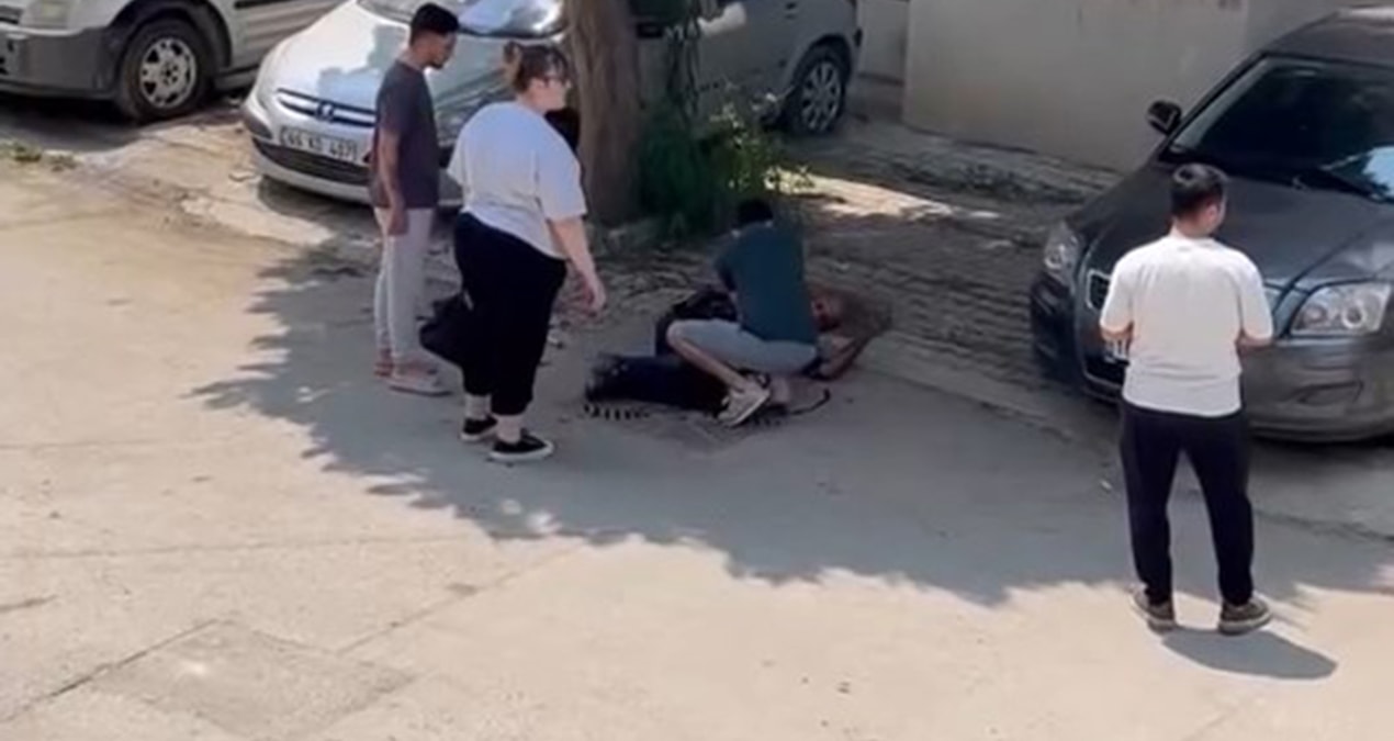 Kritik Açıklama: Kardeşlerin bıçaklı kavgası kameraya yansıdı - En Son Haber | İşte Tüm Ayrıntılar