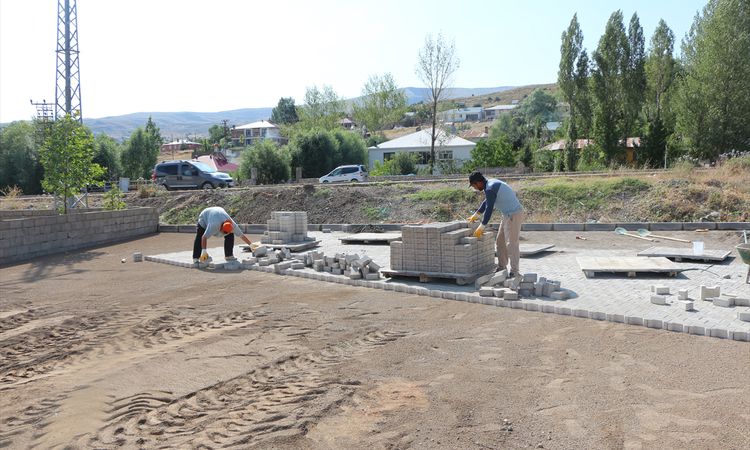 Ayrıntılar Netleşti: Karlıova'da Kilitli Parke Çalışmaları resmen start aldı - Son Dakika Haberleri | İşte Tüm