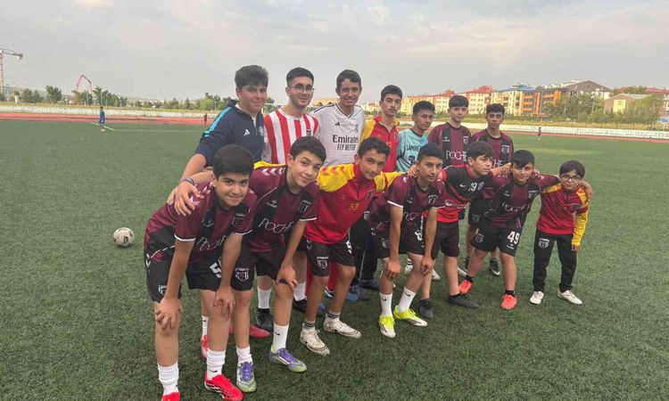 Kritik Açıklama: Kars Kalespor'dan TFF'ye Tepki: Vize Bedelleri 3 Kat Arttı - Haberleri - Son Dakika Bilgileri