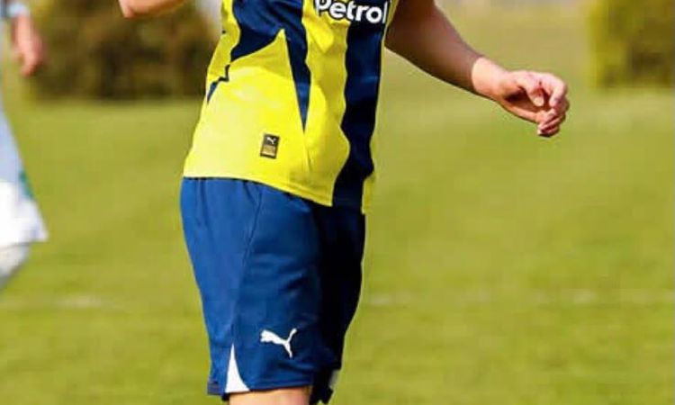 Sıcak Gündem: Karşıyaka'da rota Fenerbahçeli gençler - Son Dakika ve Merak Edilenler