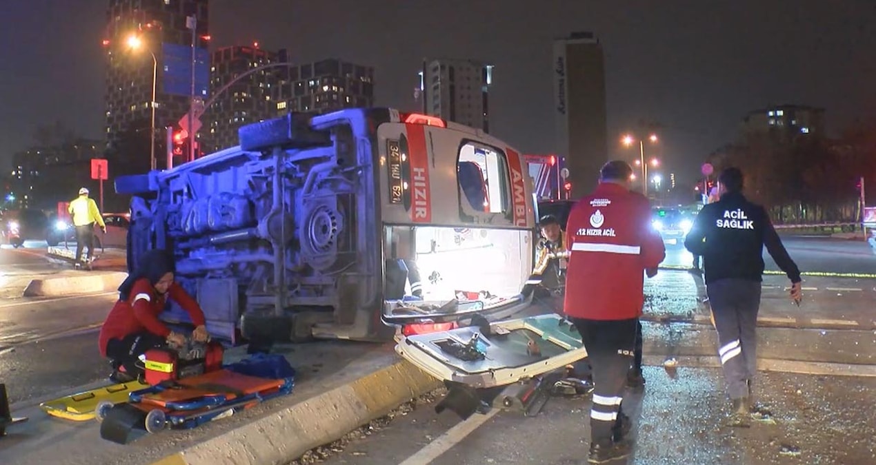 Ayrıntılar Netleşti: Kartal'da ambulans ile cip kafa kafaya çarpıştı - En Son Haber ve Merak Edilenler