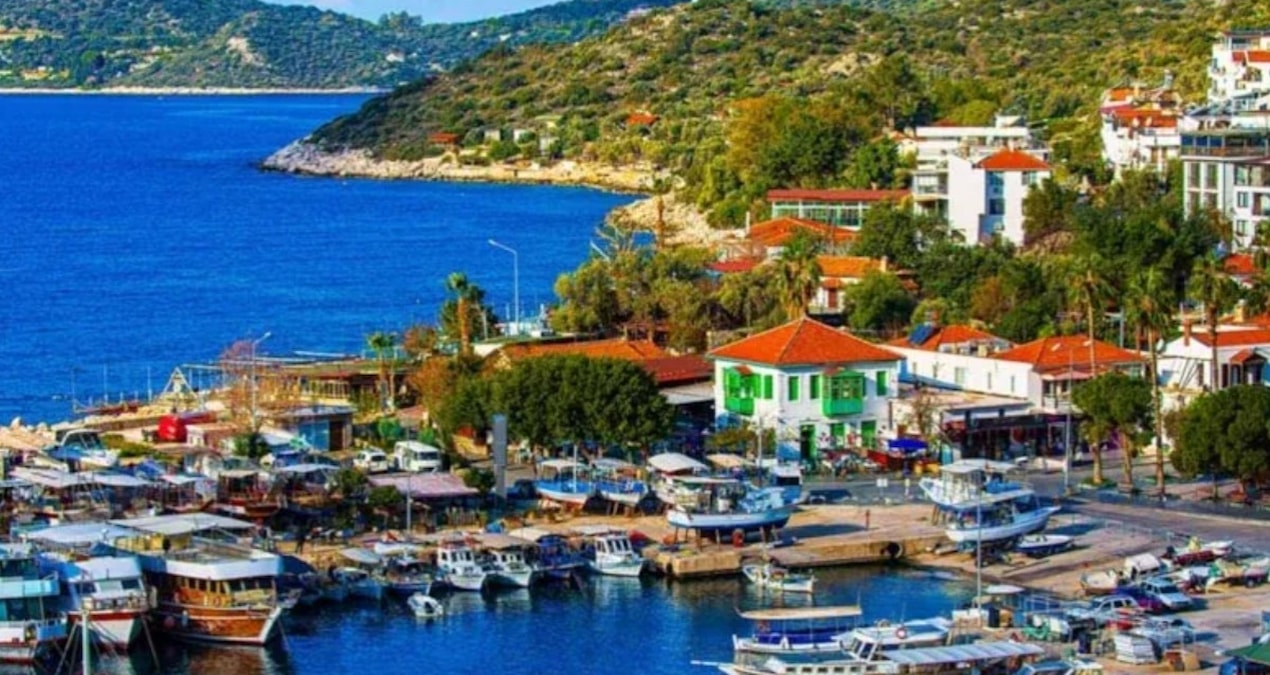 Gündemden Son Bilgiler: Kaş'ta talan! Eski bakan Erkan Mumcu'nun şirketine özel yol izni çıktı - Haberleri ve