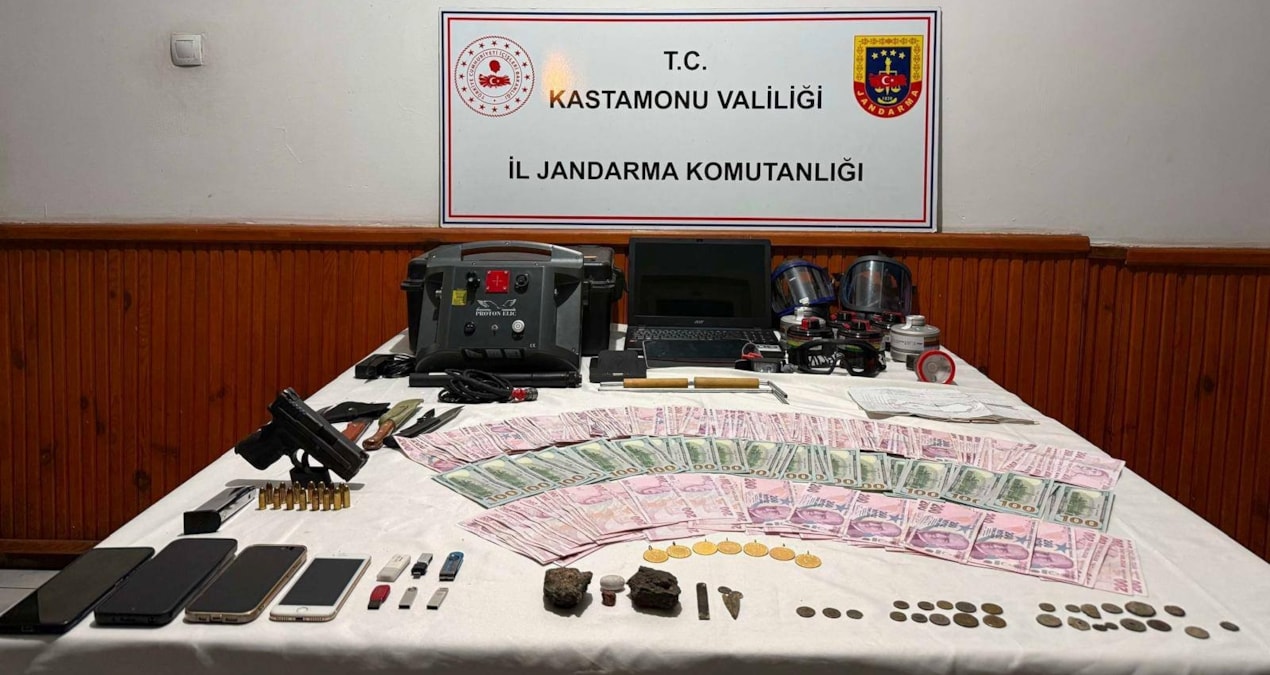Gündemden Son Bilgiler: Kastamonu'da kaçakçılık operasyonu; 13 şüpheliye gözaltı - Haberleri - Son Dakika Bilg