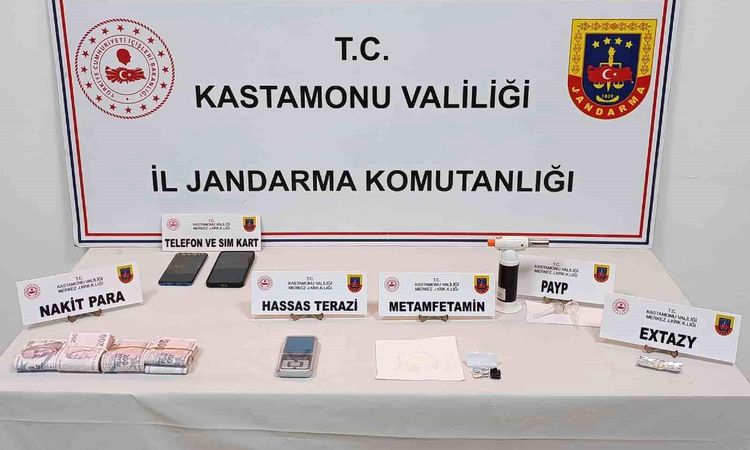 Gündemden Son Bilgiler: Kastamonu'da uyuşturucu baskınlarında 5 şüpheli gözaltı işlemi uygulandı - Son Dakika