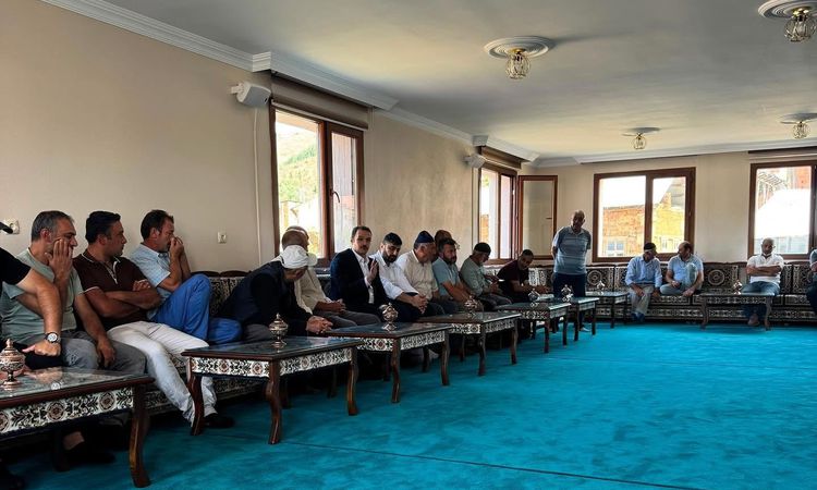 Gündemden Son Bilgiler: Kaymakam Ahat, Yakupabdal Köyü'nü Ziyaret Etti - Haberleri ve Merak Edilenler