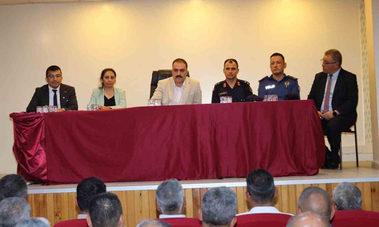 Kritik Açıklama: Kaymakam Battal, muhtarlarla bir araya geldi - Son Dakika - Son Dakika Bilgileri