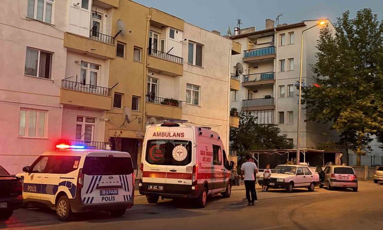 Sıcak Gündem: Kayseri'de 54 Yaşındaki Adam Evinde Ölü Bulundu - Son Dakika | İşte Tüm Ayrıntılar