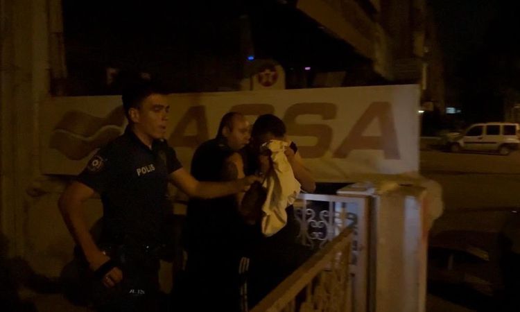 Ayrıntılar Netleşti: Kayseri'de Bıçaklı Kavga: 16 Yaşındaki Çocuk Yaralandı, 4 Kişi yakalanarak gözaltına sevk