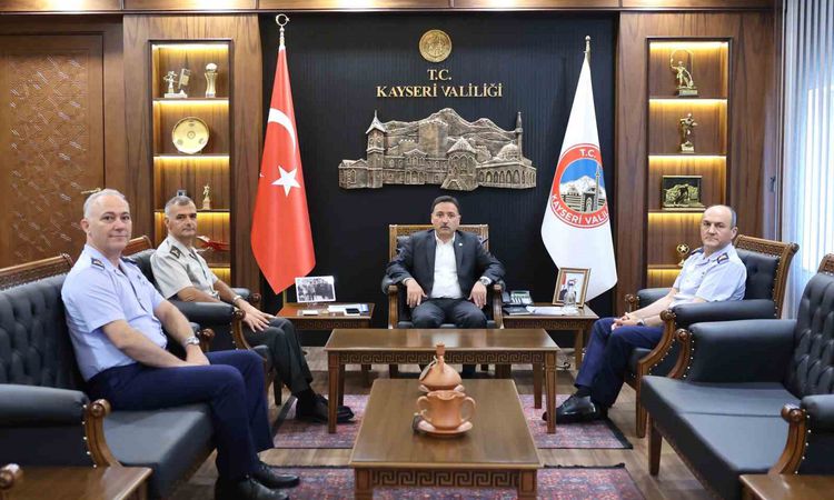 Ayrıntılar Netleşti: Kayseri'de Görev Süresi Dolan Komutanlardan Vali Çiçek'e Veda Ziyareti - Haberleri | İşte