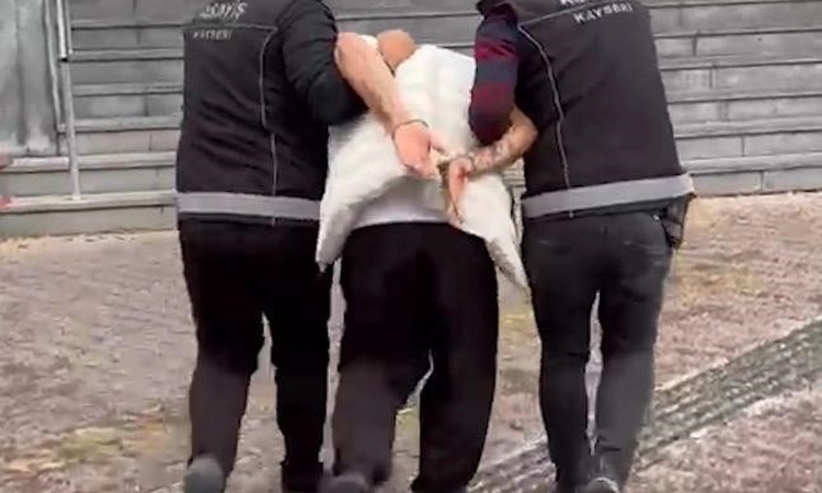 Kayseri'de hırsızlıktan 14 yıl 3 ay 14 gün hapis cezasıyla aranan şahıs yakalandı ve Merak Edilenler