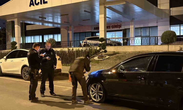 Kayseri Melikgazi'de bıçaklanan 1 kişinin hayati tehlikesi bulunmuyor: Gelişmeler Takip Ediliyor