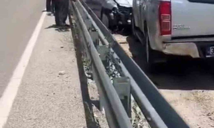 Son Gelişme: Kayseri’de otomobil ile kamyonet kafa kafaya çarpıştı: 1 ölü - Son Dakika Haberleri: Gelişmeler T