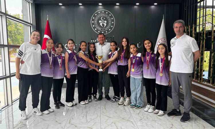 Kayseri şampiyonu sporculardan İl Müdürü Kabakcı’ya ziyaret - Son Dakika Haberleri ve Merak Edilenler
