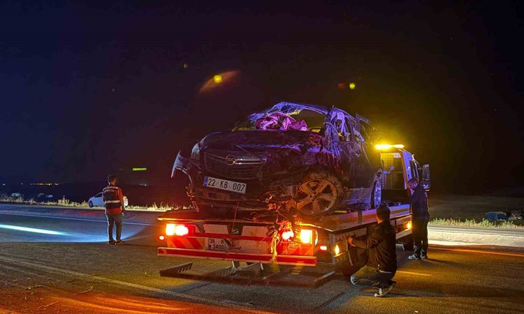 Son Gelişme: Kayseri'de Takla Atan Otomobilde 11 Yaşındaki Kız yaşamını yitirdi - Son Dakika Haberleri - Son D