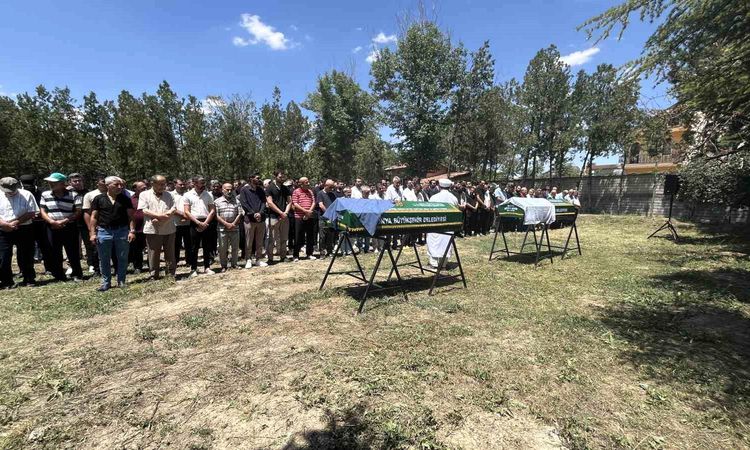 The mother and daughter who lost their lives in the accident were sent off to their final journey - Last Minute