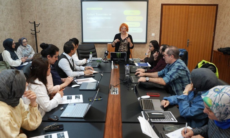 KBÜ'de araştırmacılar için uygulamalı veri analizi eğitiminin ilk bölümü tamamlandı ve Merak Edilenler