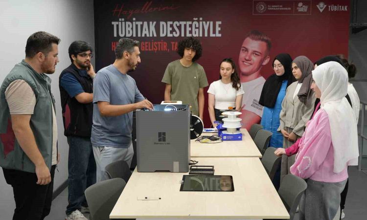 Sıcak Gündem: KBÜ’de lise öğrencileri dijital üretim ve yapay zeka eğitimi alıyor - Son Dakika Haberleri ve Me