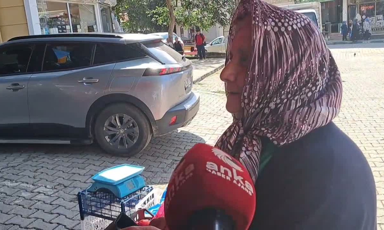 Kemalpaşa pazarında hayat pahalılığı: "Geziyorum, bakıyorum, kimse bir şey vermiyor, ben de alamıyorum": Geliş