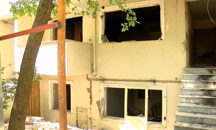 Ayrıntılar Netleşti: Kentsu baskını Dönüşümde Kundaklama İddiası: Demans Hastası Yaşlı Kadının Evi Yandı - Son