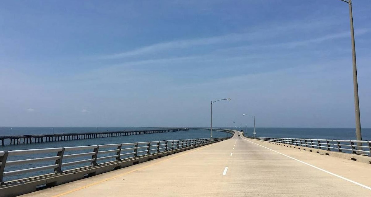 Nobody wants to cross this bridge: They hire a private driver for the 27-kilometer road - Breaking News