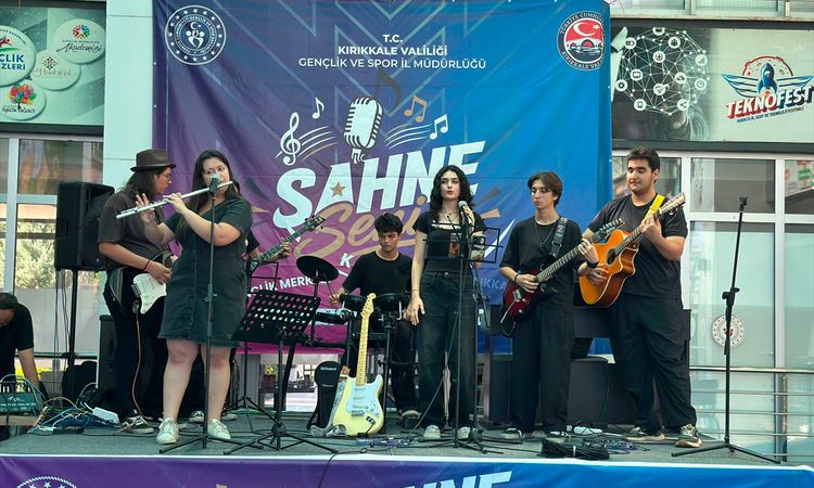 Son Gelişme: Kırıkkale'de Gençler Sahne Aldı: 'Sahne Sırası Sende' Etkinliği - Haberleri
