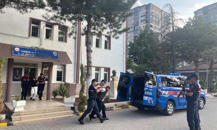 Son Gelişme: Kırıkkale'de uyuşturucu baskınu; 2 tutuklama - Haberleri: Gelişmeler Takip Ediliyor