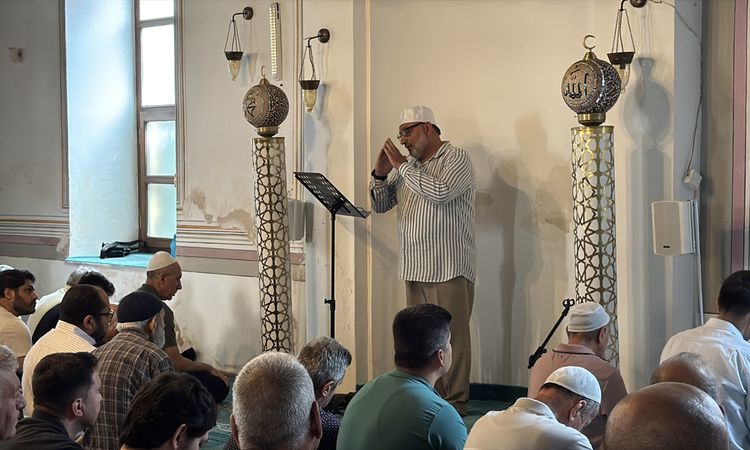 Gündemden Son Bilgiler: Kırklareli'nde Hutbe İşaret Diline Çevrildi - Son Dakika Haberleri ve Merak Edilenler