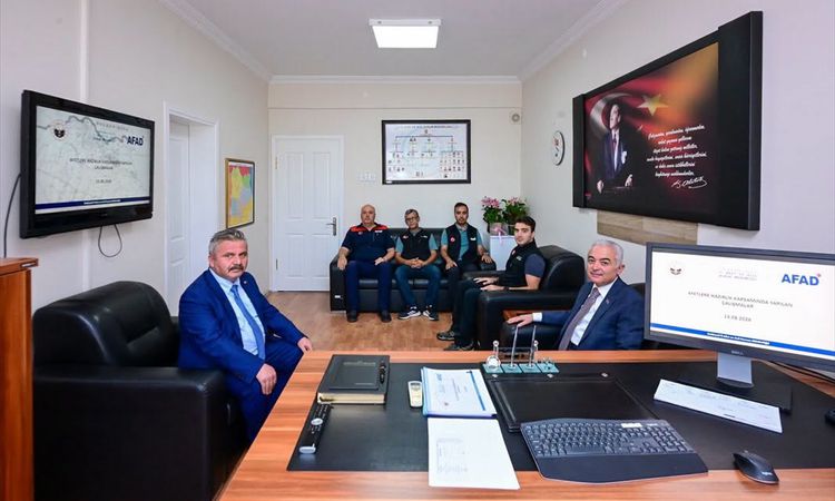 Sıcak Gündem: Kırklareli Valisi AFAD'ı ziyaret etti - Haberleri