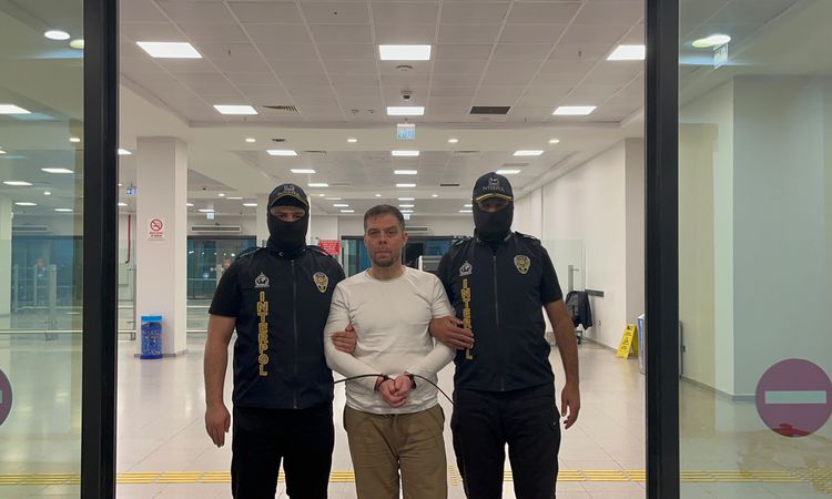 Ayrıntılar Netleşti: Kırmızı Bültenle Aranan Organize Suç Örgütü Elebaşı Serkan Kurtuluş Türkiye'ye Getirildi
