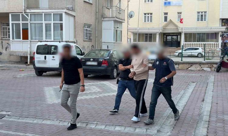 Son Gelişme: Kırmızı Bültenle Aranan Terör Şüphelisi Kırşehir'de Yakalandı - Haberleri