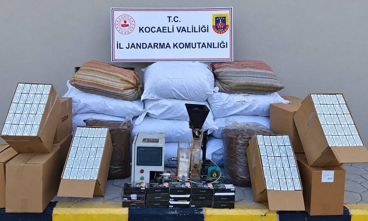 Kocaeli Başiskele'de jandarma aramasında 1 milyon TL'lik kaçak tütün ele geçirildi