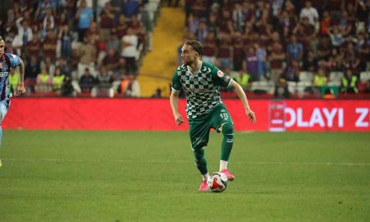 Kocaelispor, Berkan Kutlu’yu kadrosuna kattı - Son Dakika: Gelişmeler Takip Ediliyor