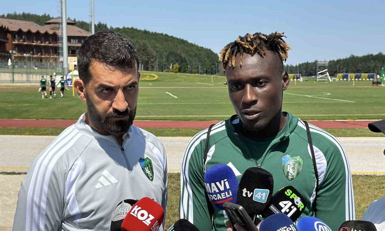 Sıcak Gündem: Kocaelispor'un Yıldızı Agyei: 'Bu Sezon Daha Fazla Gol ve Asist Yapacağım' - Haberleri