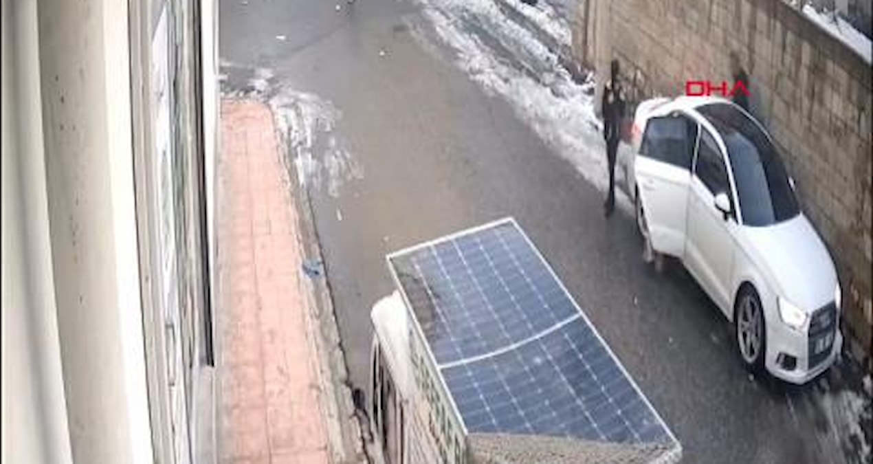 Son Gelişme: Kopan elektrik teli, üzerine gerileme kaydetti: Felaketi yaşadı - Haberleri: Gelişmeler Takip Edi