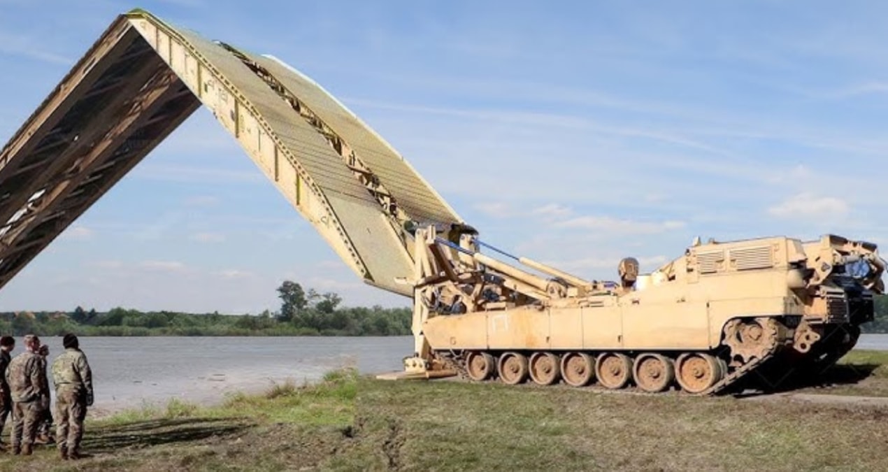 Köprü taşıyan tank meydanlara iniyor! Hendekleri basamak gibi geçiyor - Son Dakika | İşte Tüm Ayrıntılar