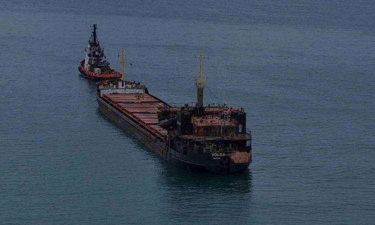 Kritik Açıklama: 4 dron saldırısına uğrayan VOLGA-4007 Trabzon açıklarında demirledi