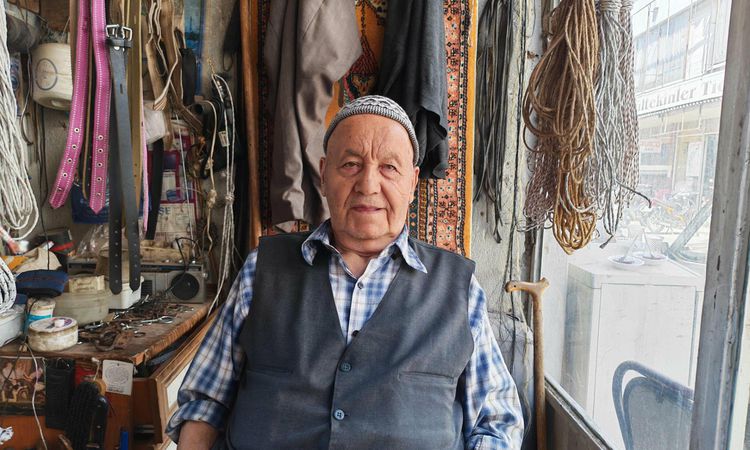 Kritik Açıklama: 92 Yaşındaki Mehmet Ali Usta, 70 Yıldır Semercilik Mesleğini Yaşatıyor