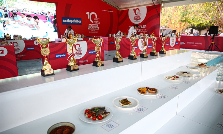 Kritik Açıklama: Adana Lezzet Festivali'nde genç şefler yarıştı, 20 kişi hünerlerini sergiledi ve Merak Edilen