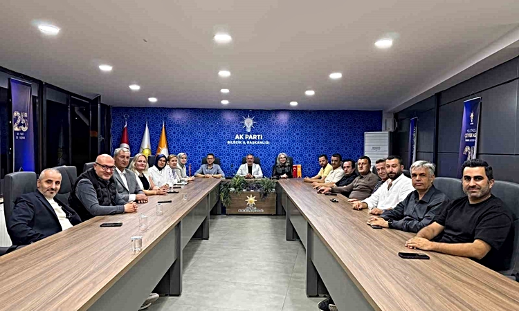 Kritik Açıklama: AK Parti Bilecik'te yürütme kurulu toplantısı Serkan Yıldırım başkanlığında yapıldı: Gelişmel