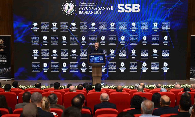Kritik Açıklama: AK Parti Eskişehir İl Başkanı Albayrak, 209 firmanın katıldığı çalıştayda yer aldı