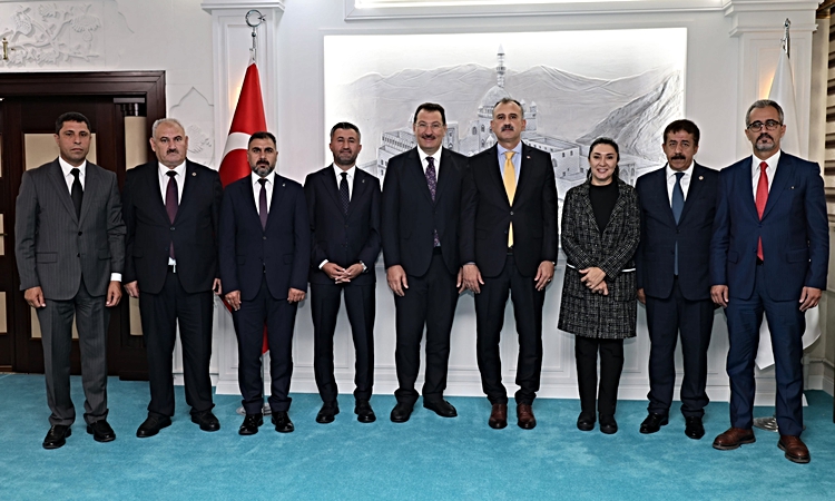 Kritik Açıklama: AK Parti Genel Başkan Yardımcısı Yavuz, Ağrı'daki ilk ziyaretini Vali Bozkurt'a yaptı ve Mera