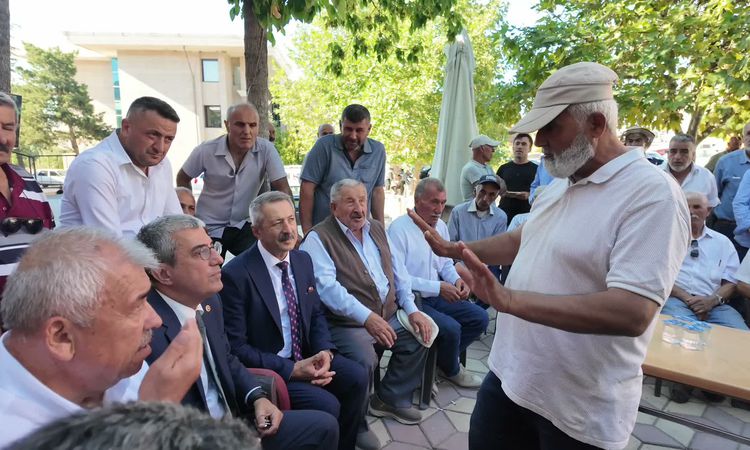 Kritik Açıklama: AK Partili Vatandaşın İsyanı: '20 Bin Lira ile İnsan Geçinebilir mi?': Gelişmeler Takip Edili