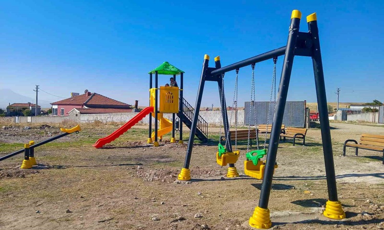 Kritik Açıklama: Aksaray İl Özel İdaresi 13 köye 169 oyun grubu ve sosyal donatı yerleştirdi: Gelişmeler Takip