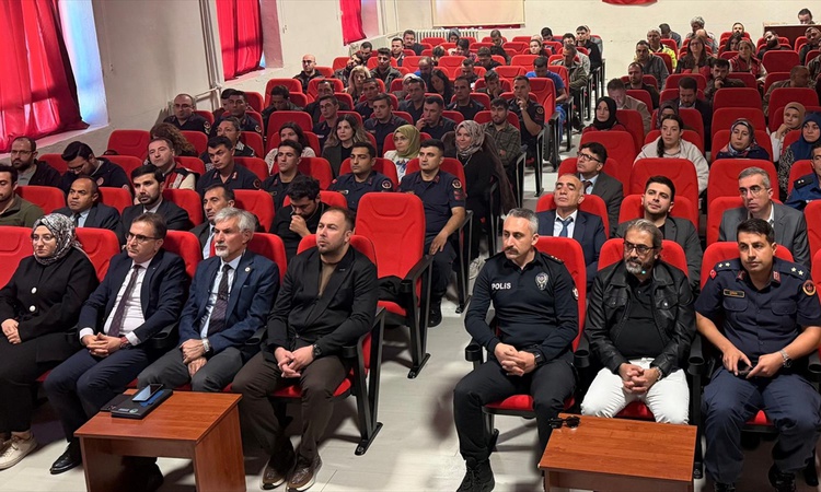 Kritik Açıklama: Akseki'de kamu personeline YEDAM'dan bağımlılığa yaklaşım sunumu yapıldı: Gelişmeler Takip Ed