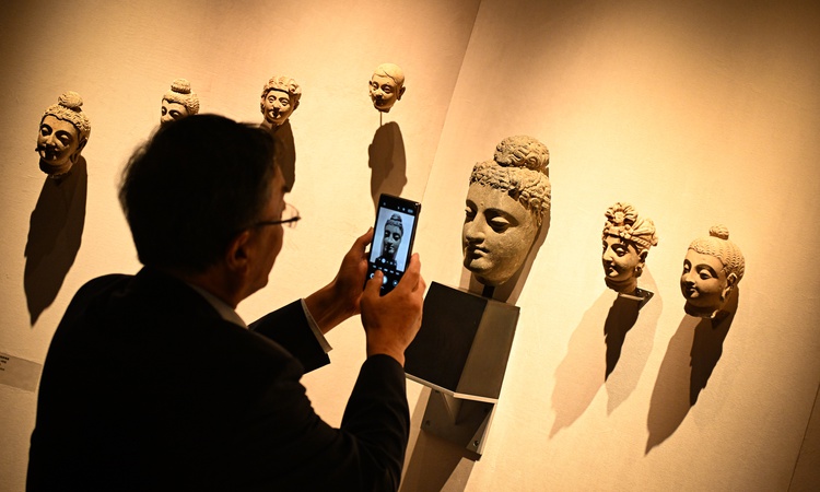 Kritik Açıklama: Albüm: 2026 Çin Uluslararası Sanat Fuarı, Beijing'de kapılarını ziyaretçilere açtı | İşte Tüm