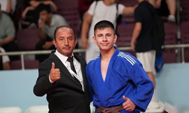Kritik Açıklama: Ali Kağan Şentürkoğlu, Balkan Judo Şampiyonası'nda 90 kiloda Türkiye'yi temsil edecek - Son D