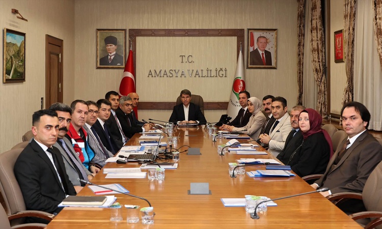 Kritik Açıklama: Amasya'da Vali Önder Bakan başkanlığında sosyal yardım toplantısı yapıldı - Son Dakika Bilgil