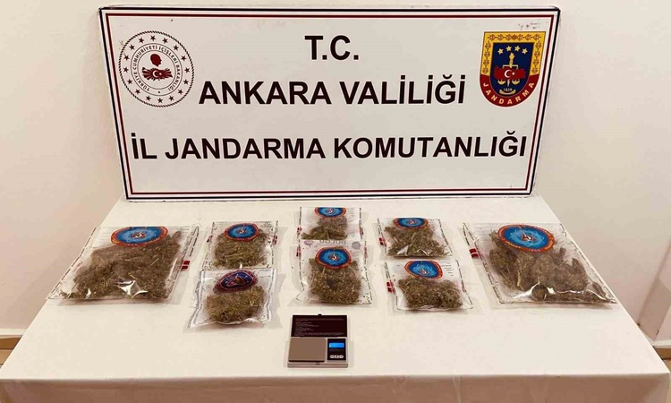 Kritik Açıklama: Ankara'da Etimesgut ve Çankaya'daki narkotik operasyonda 4 şüpheli yakalanarak gözaltına sevk