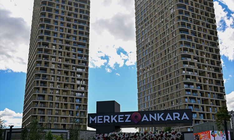 Kritik Açıklama: Ankara'da klasik otomobil buluşmasında Nobel ile Togg bir arada sergilendi | İşte Tüm Ayrıntı