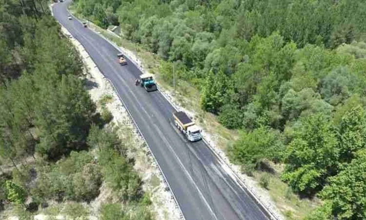 Kritik Açıklama: Antalya Aksu'da yolcu midibüsü devrildi, 1'i ağır 17 kişi yaralandı ve Merak Edilenler